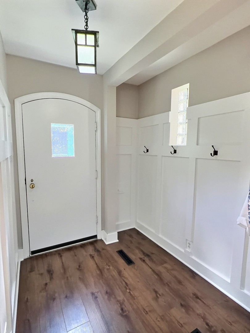 10711 S Artesian Avenue Property Photo 11