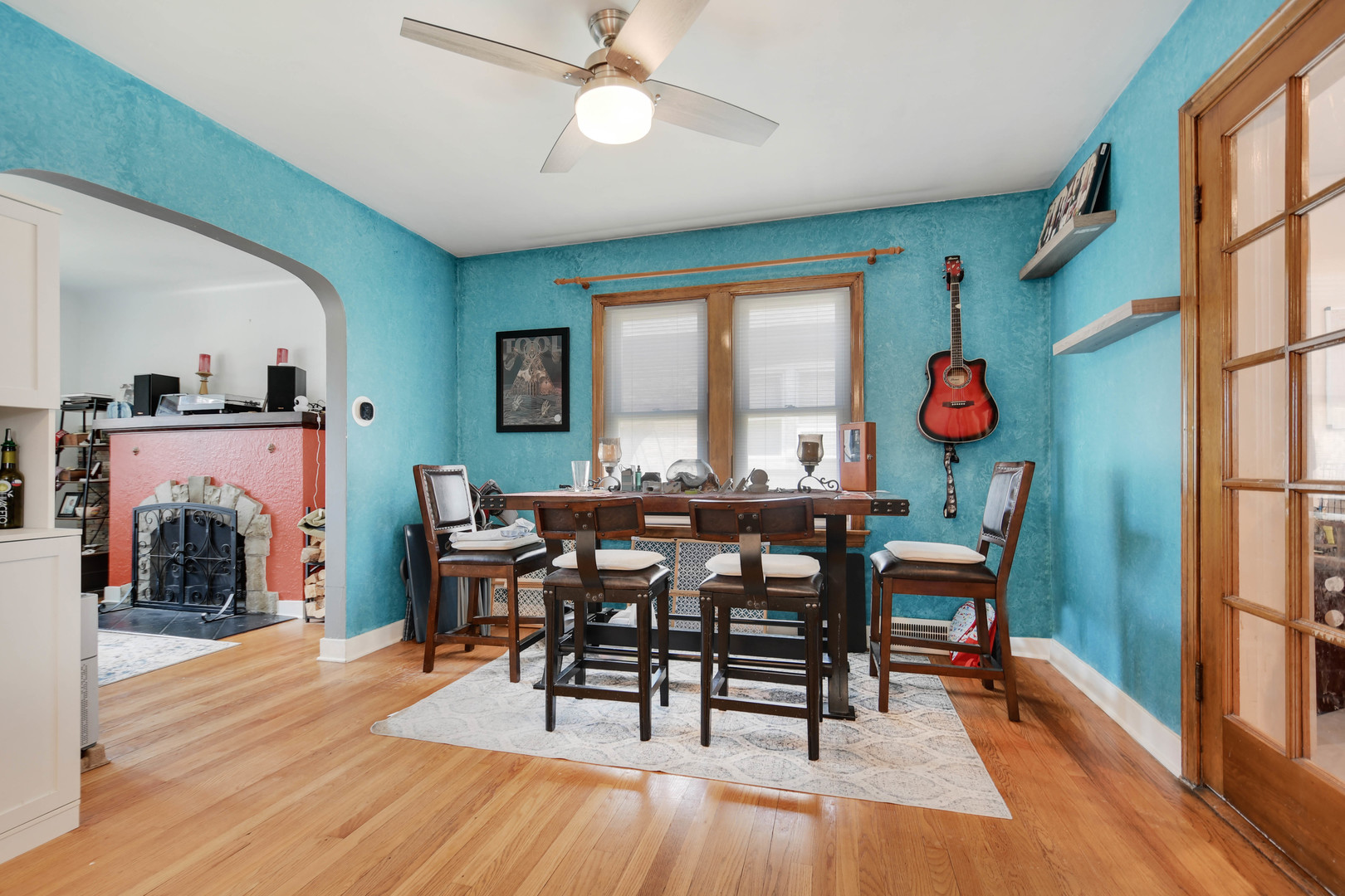 3833 Oak Park Avenue Property Photo 7