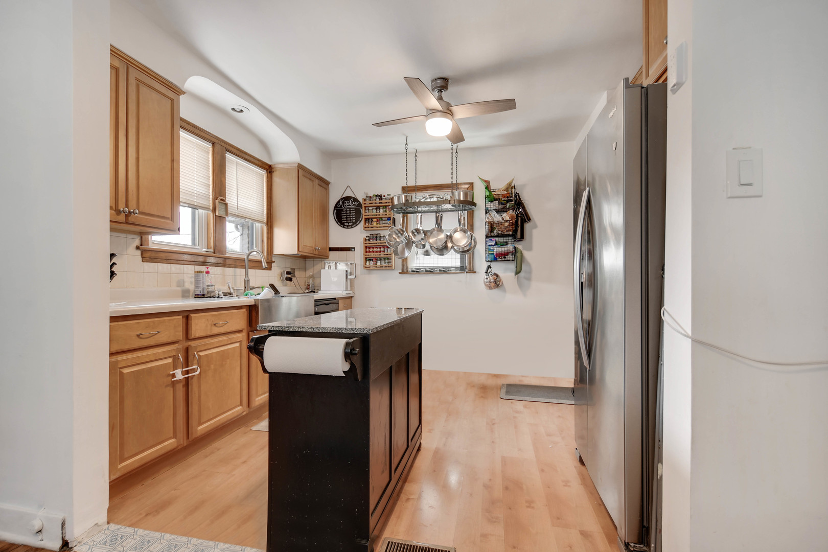 3833 Oak Park Avenue Property Photo 8