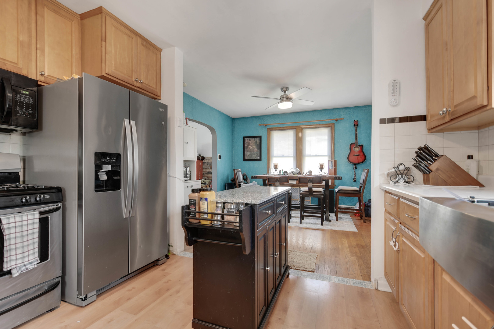 3833 Oak Park Avenue Property Photo 10