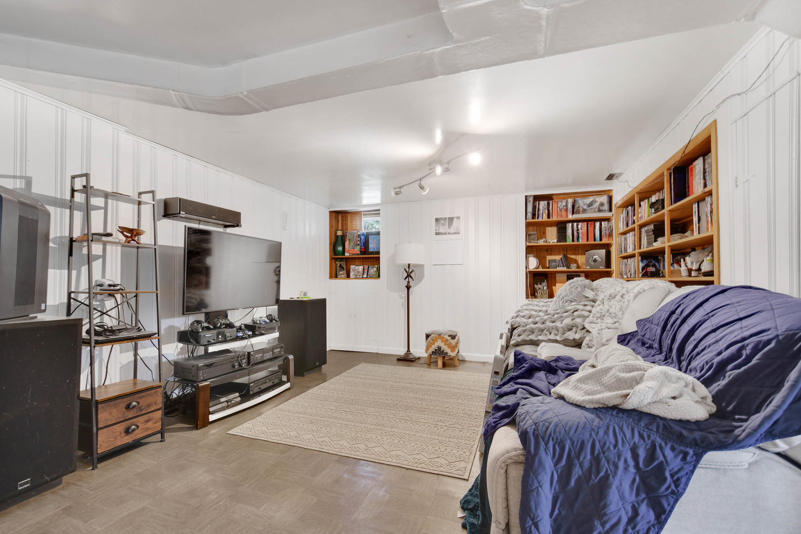3833 Oak Park Avenue Property Photo 19