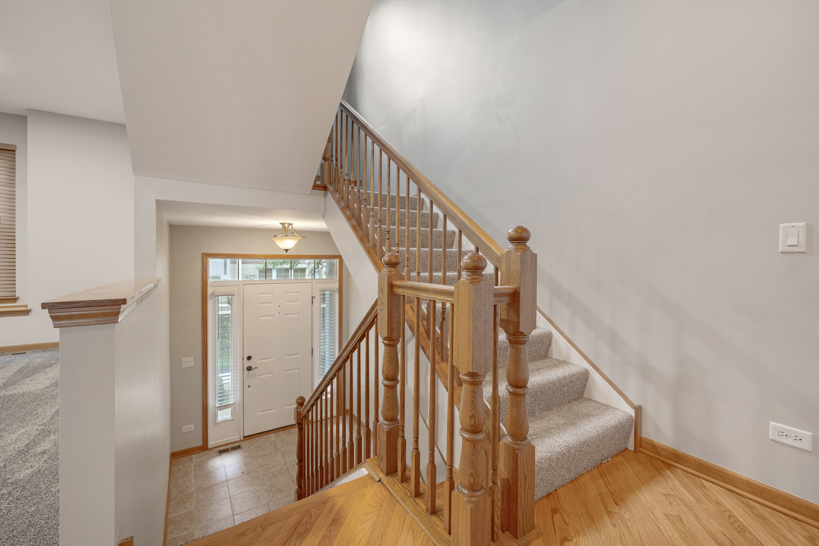 5568 Cambridge Way Property Photo 3