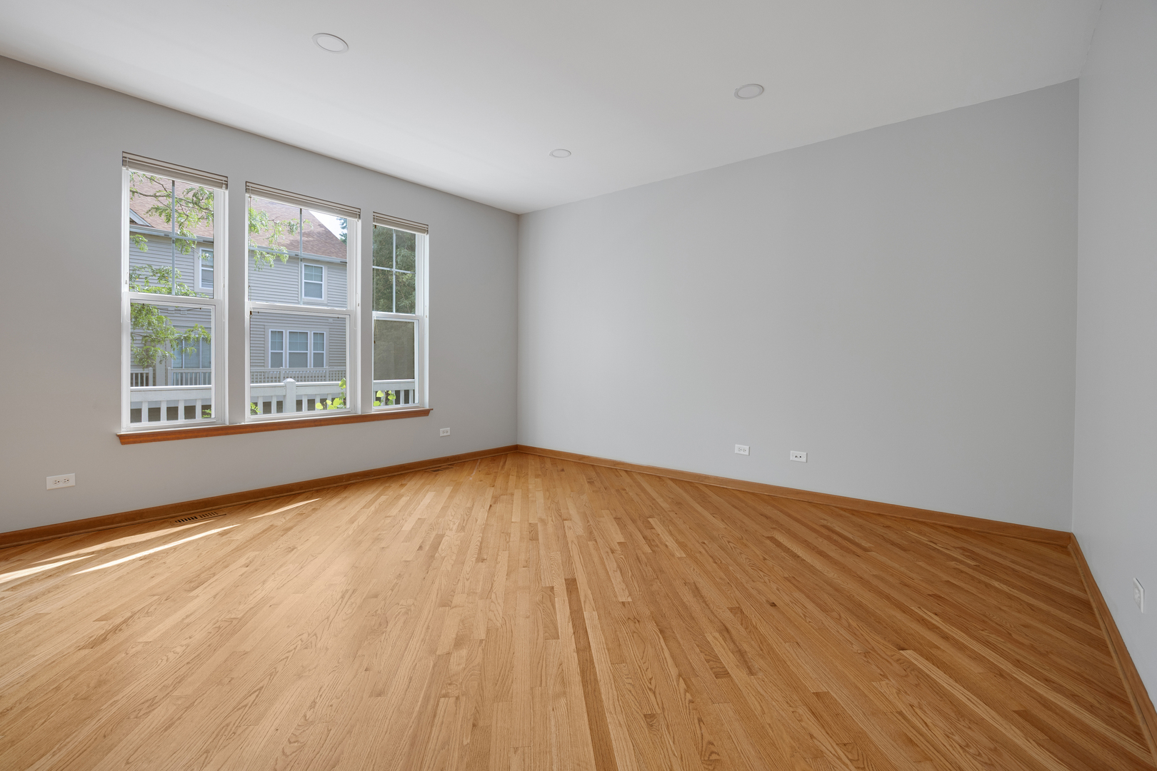 5568 Cambridge Way Property Photo 5