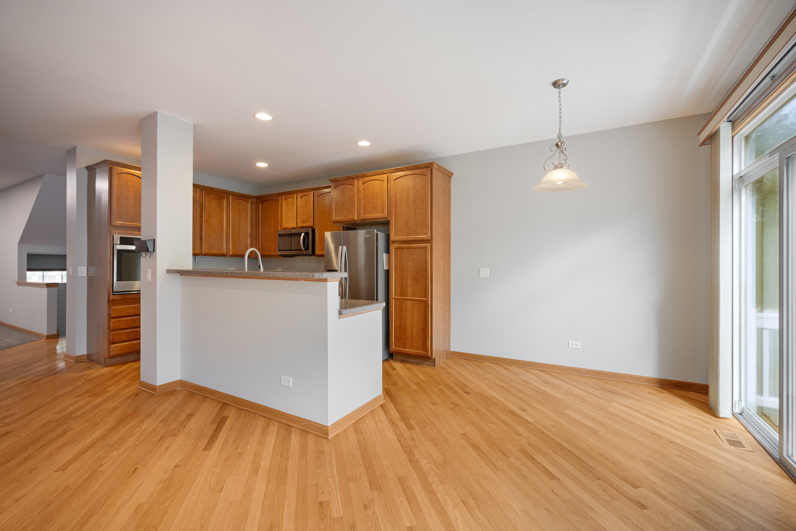 5568 Cambridge Way Property Photo 7