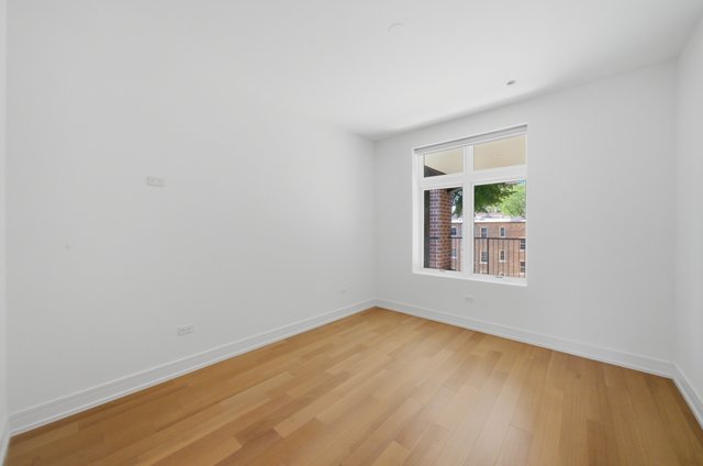 434 W Melrose Street 301 Property Photo 16