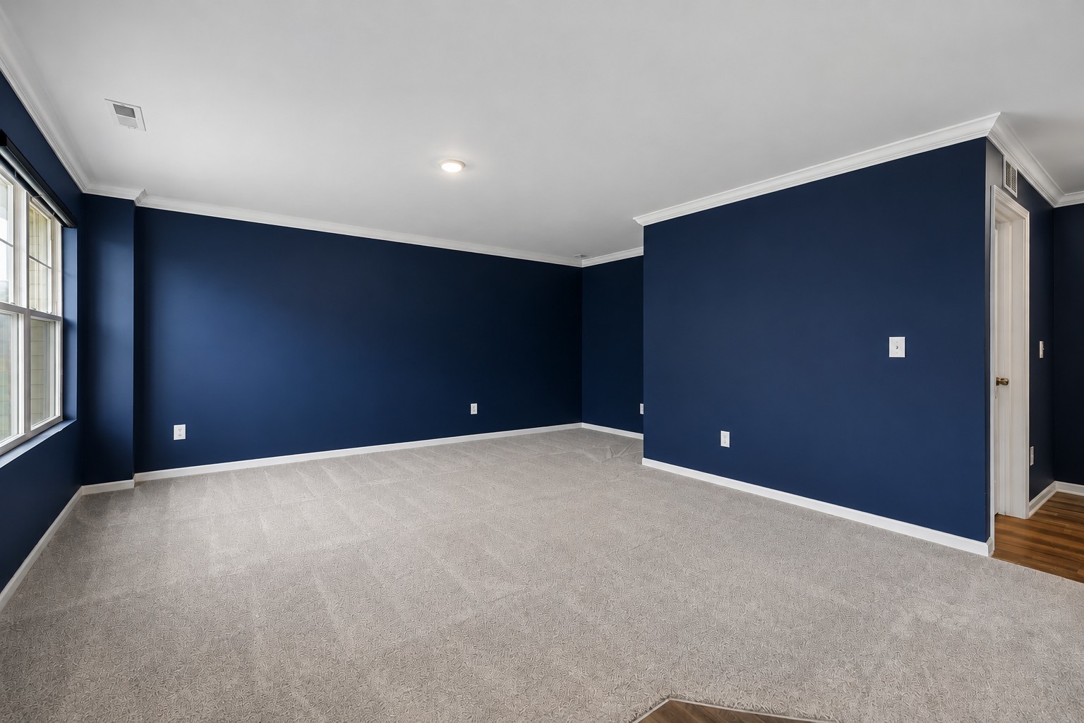 504 Comstock Road Property Photo 3