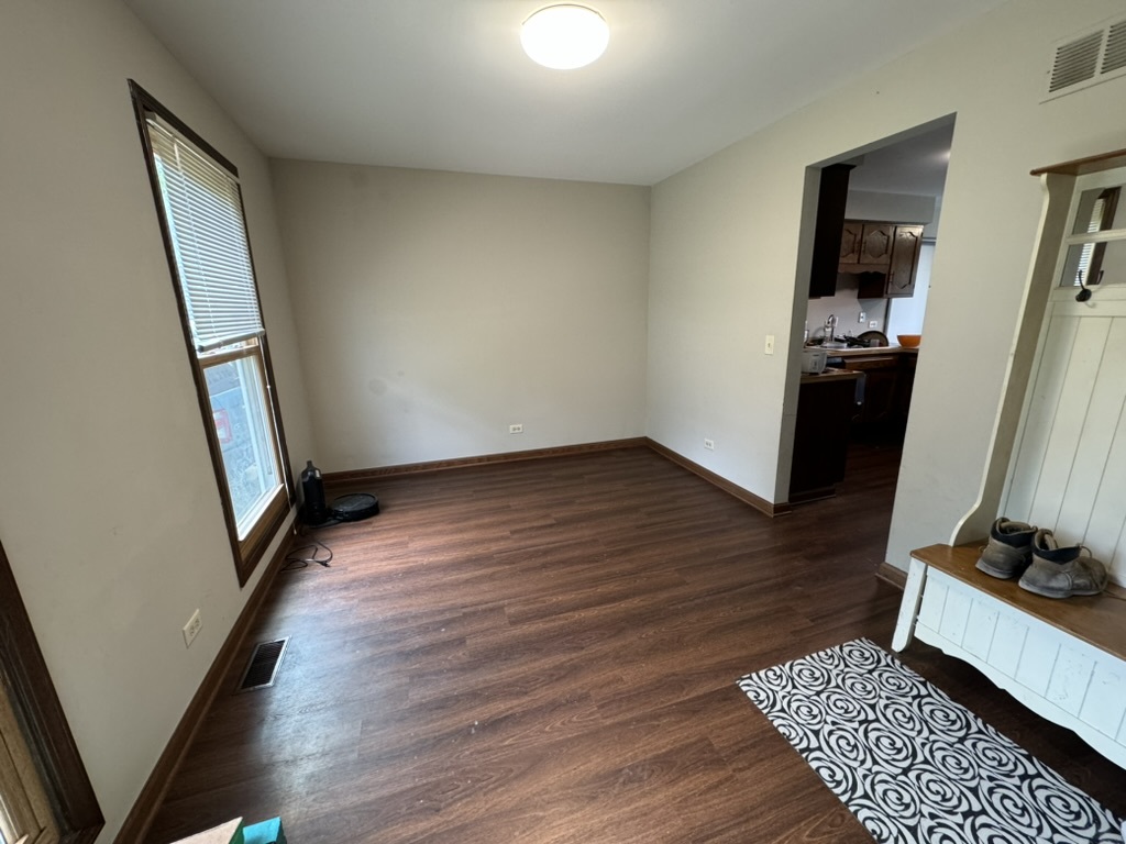 1013 E Benton Avenue Property Photo 7