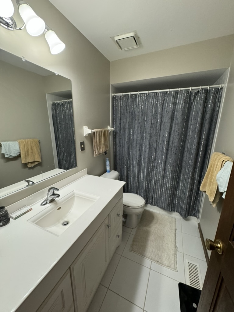 1013 E Benton Avenue Property Photo 10
