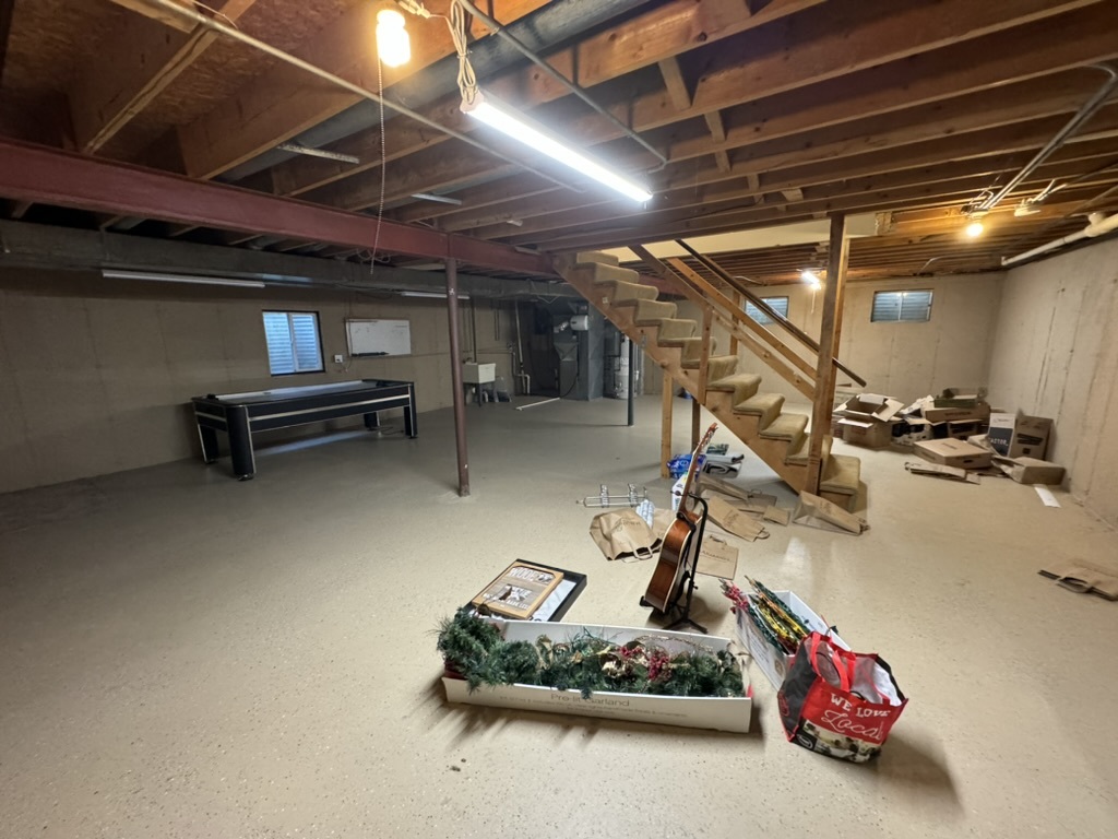 1013 E Benton Avenue Property Photo 18