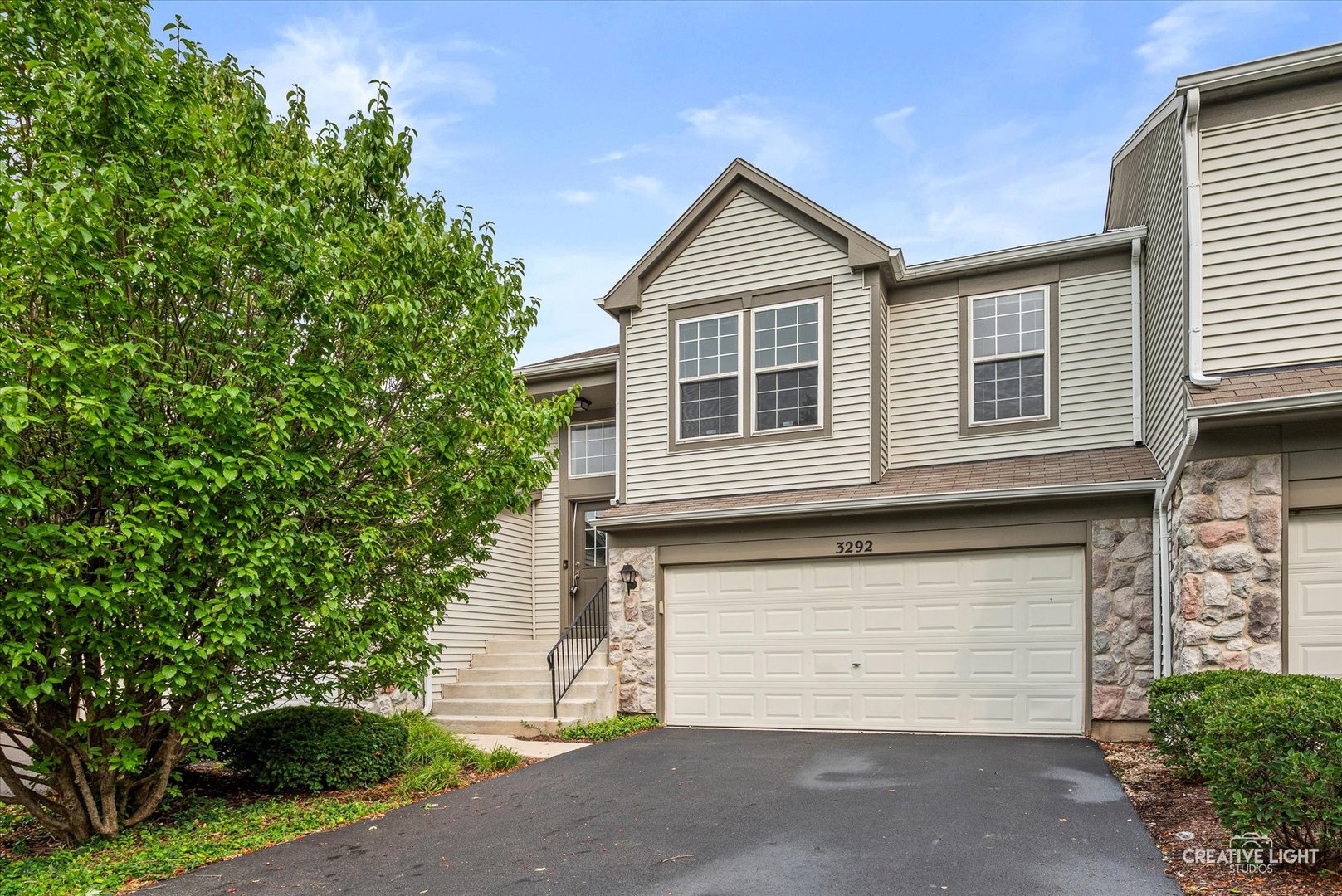 3292 Bromley Lane