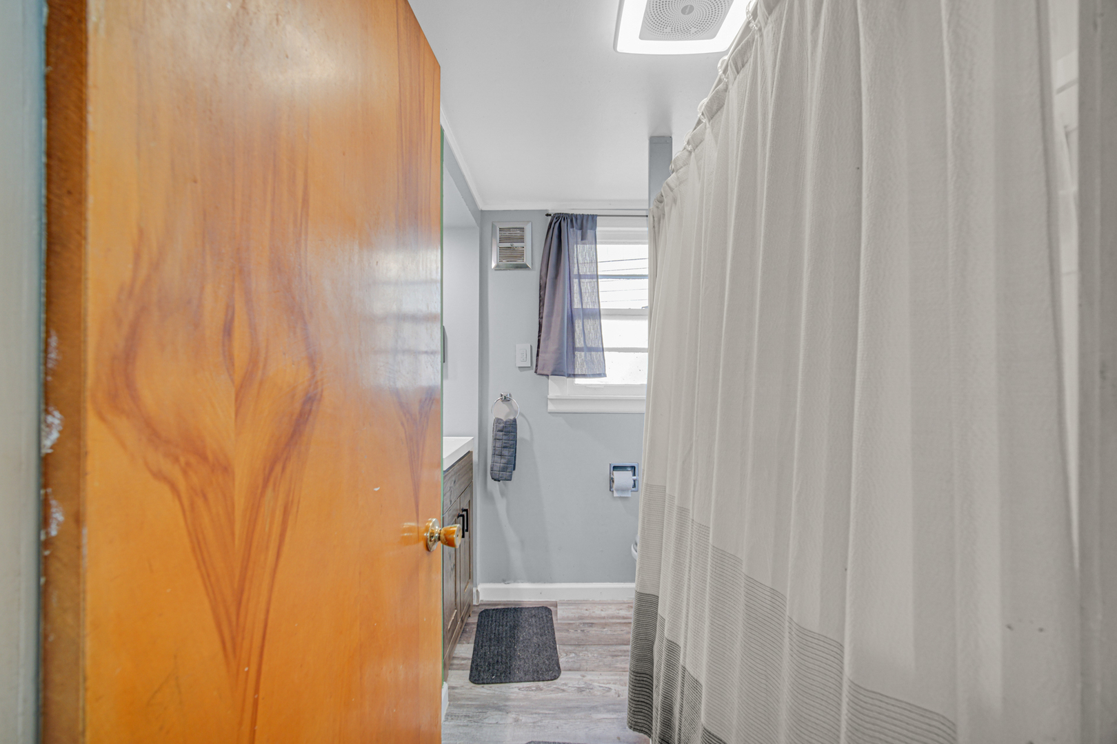 909 Pershing Drive Property Photo 15