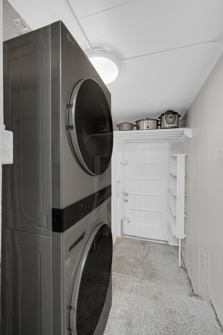 909 Pershing Drive Property Photo 17