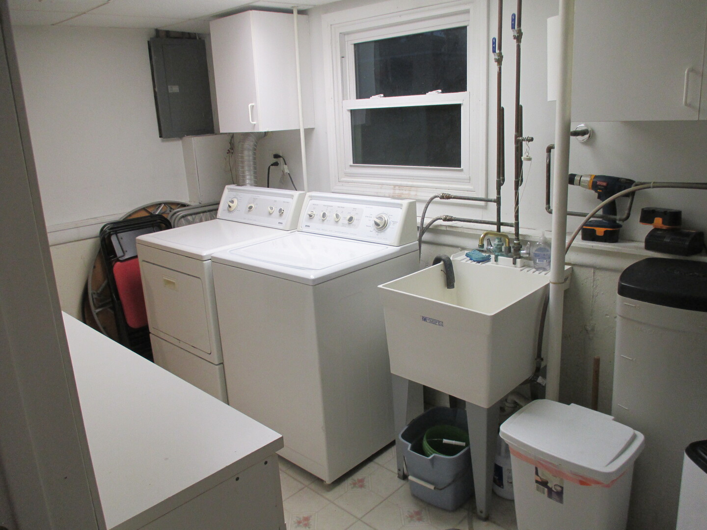 23w554 Burdette Avenue Property Photo 25