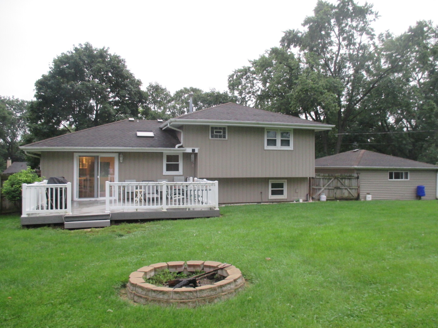 23w554 Burdette Avenue Property Photo 30