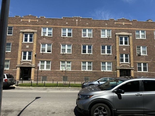 4058 W Dickens Avenue 3D Property Photo 1