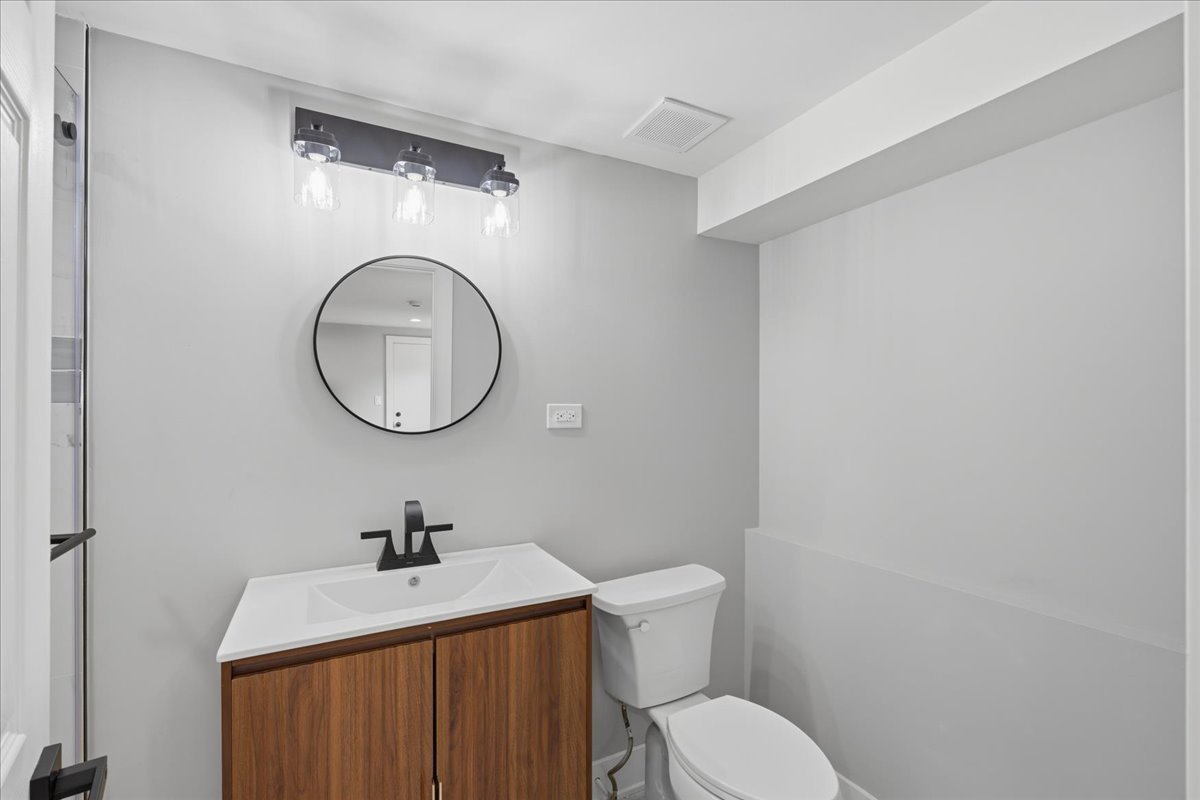 37 E Weathersfield Way Property Photo 8