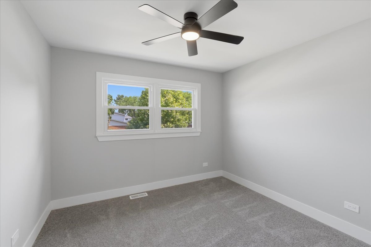 37 E Weathersfield Way Property Photo 10