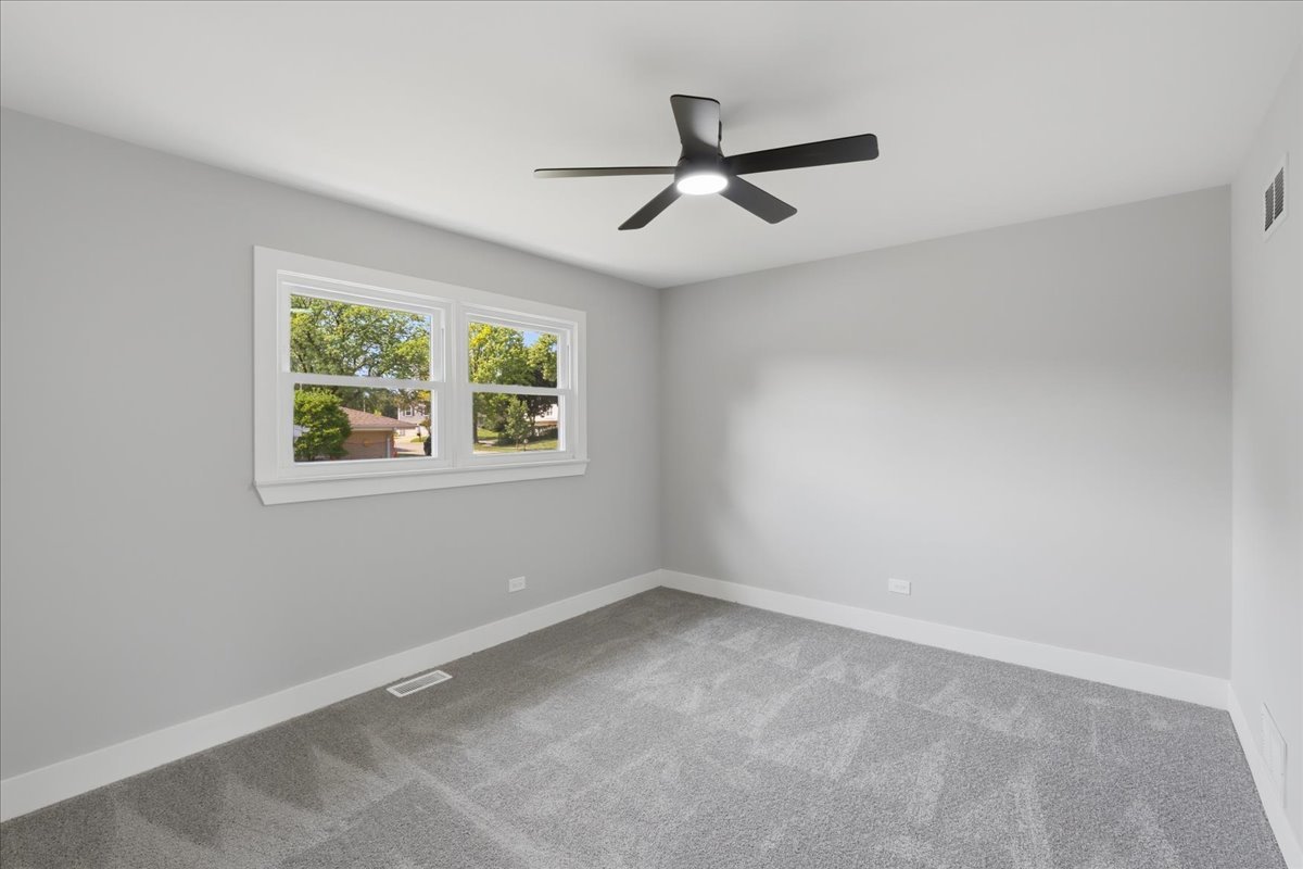 37 E Weathersfield Way Property Photo 11