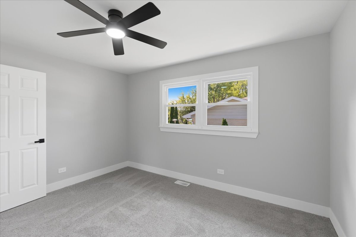 37 E Weathersfield Way Property Photo 12