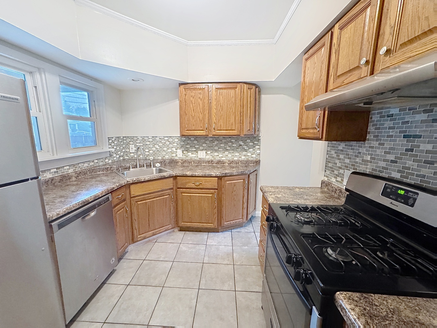 1156 33rd Avenue Property Photo 8