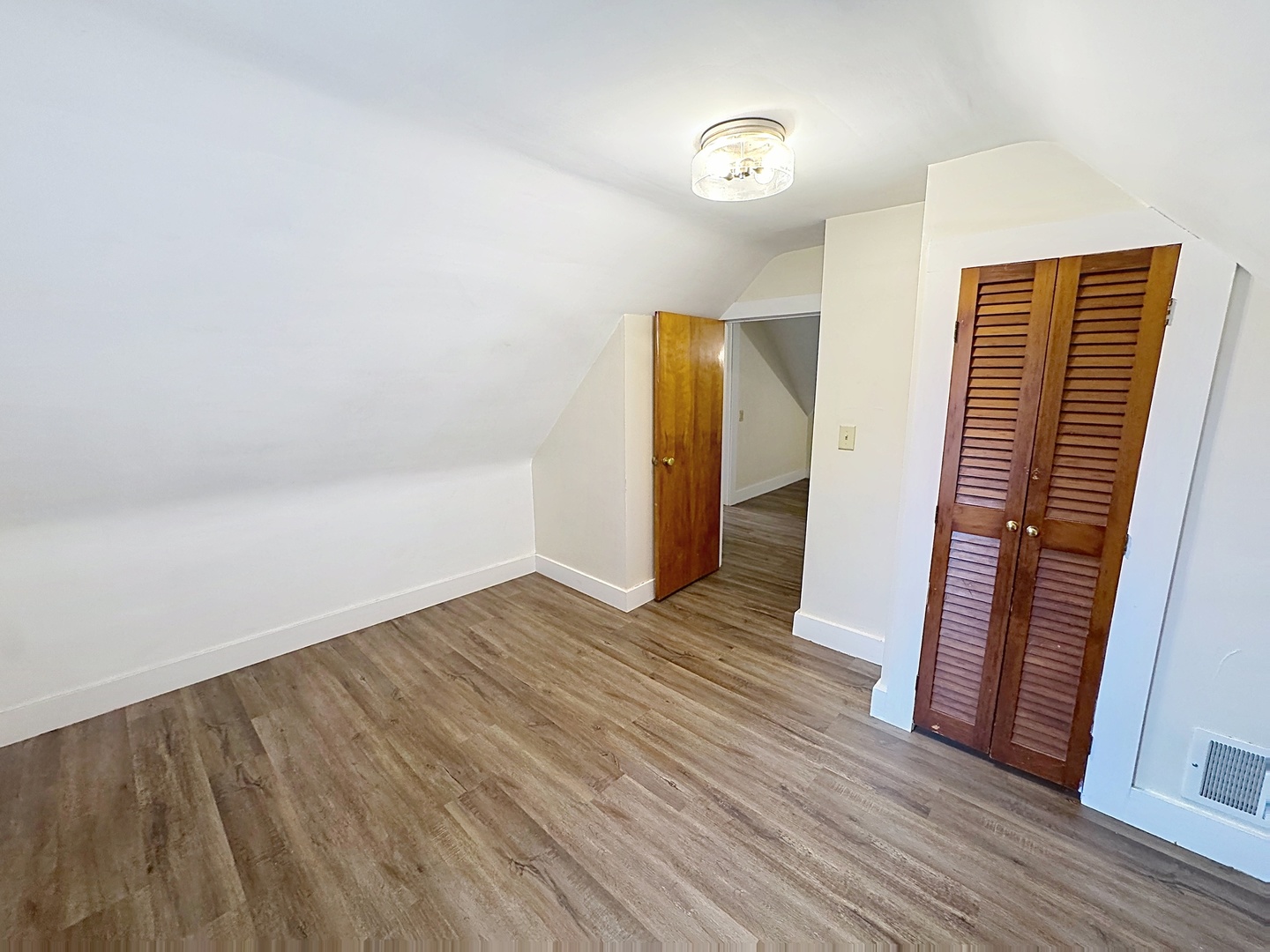 1156 33rd Avenue Property Photo 14