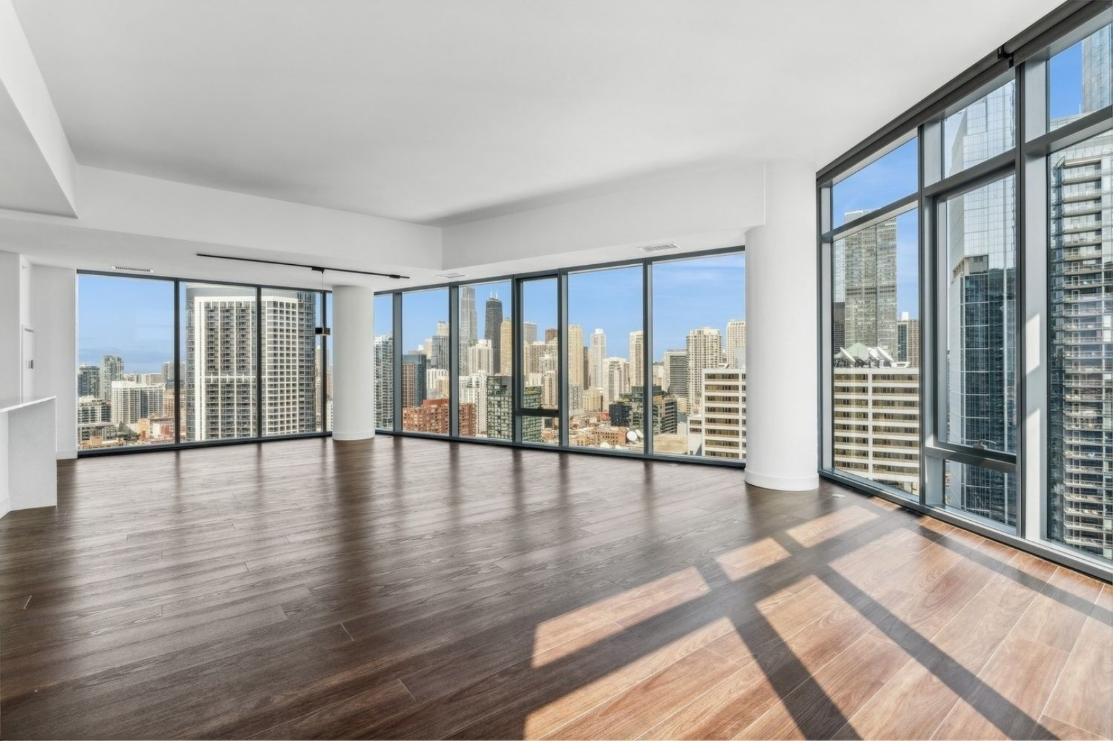 350 N Canal Street 3207 Property Photo 4