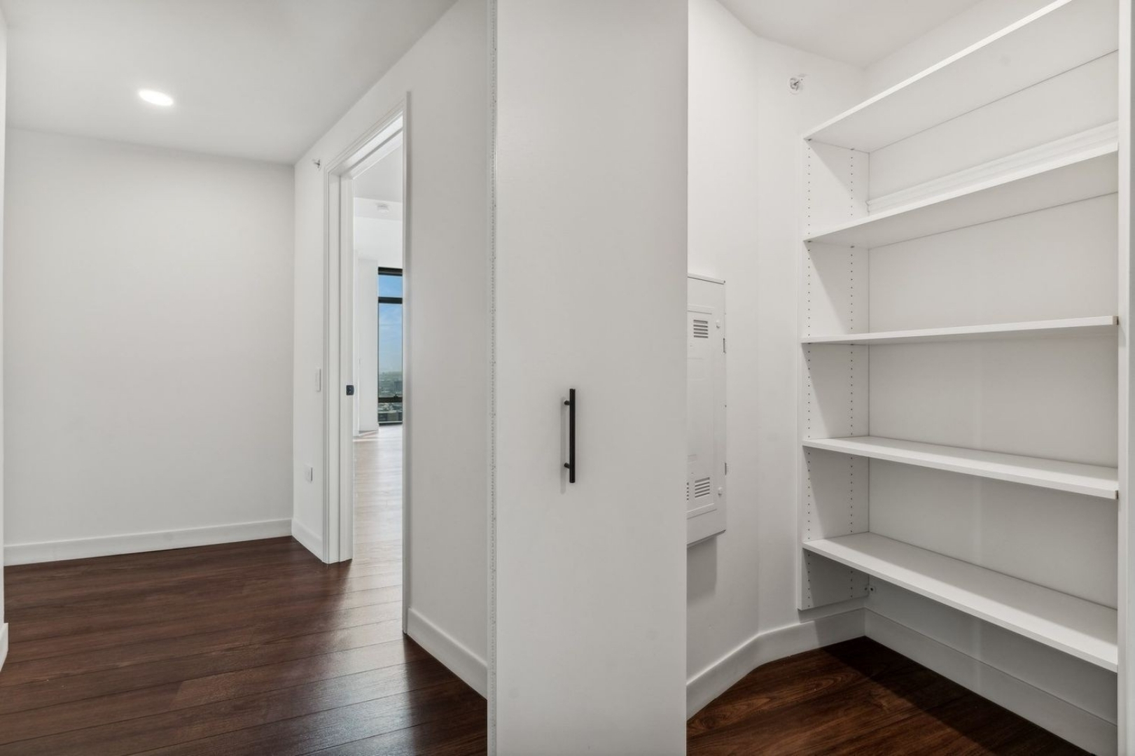 350 N Canal Street 3207 Property Photo 7