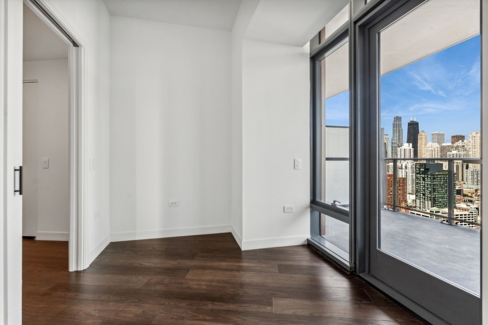 350 N Canal Street 3207 Property Photo 9