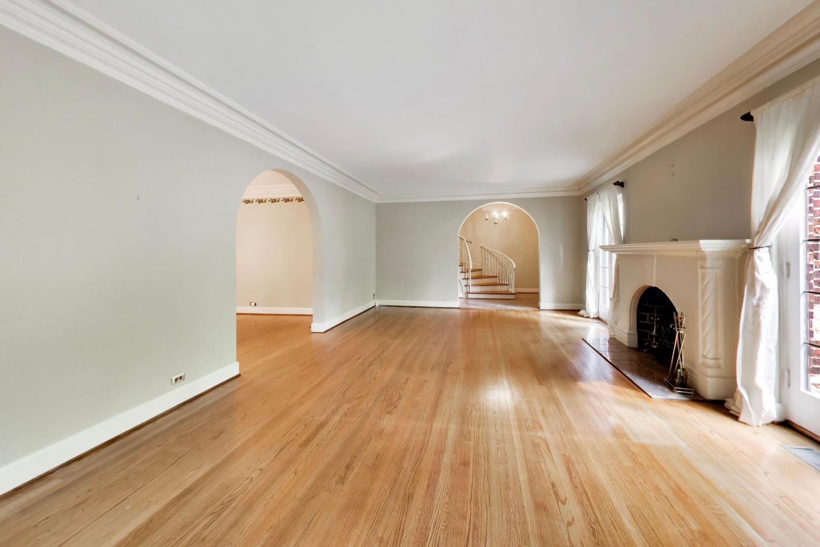 1240 William Street Property Photo 7