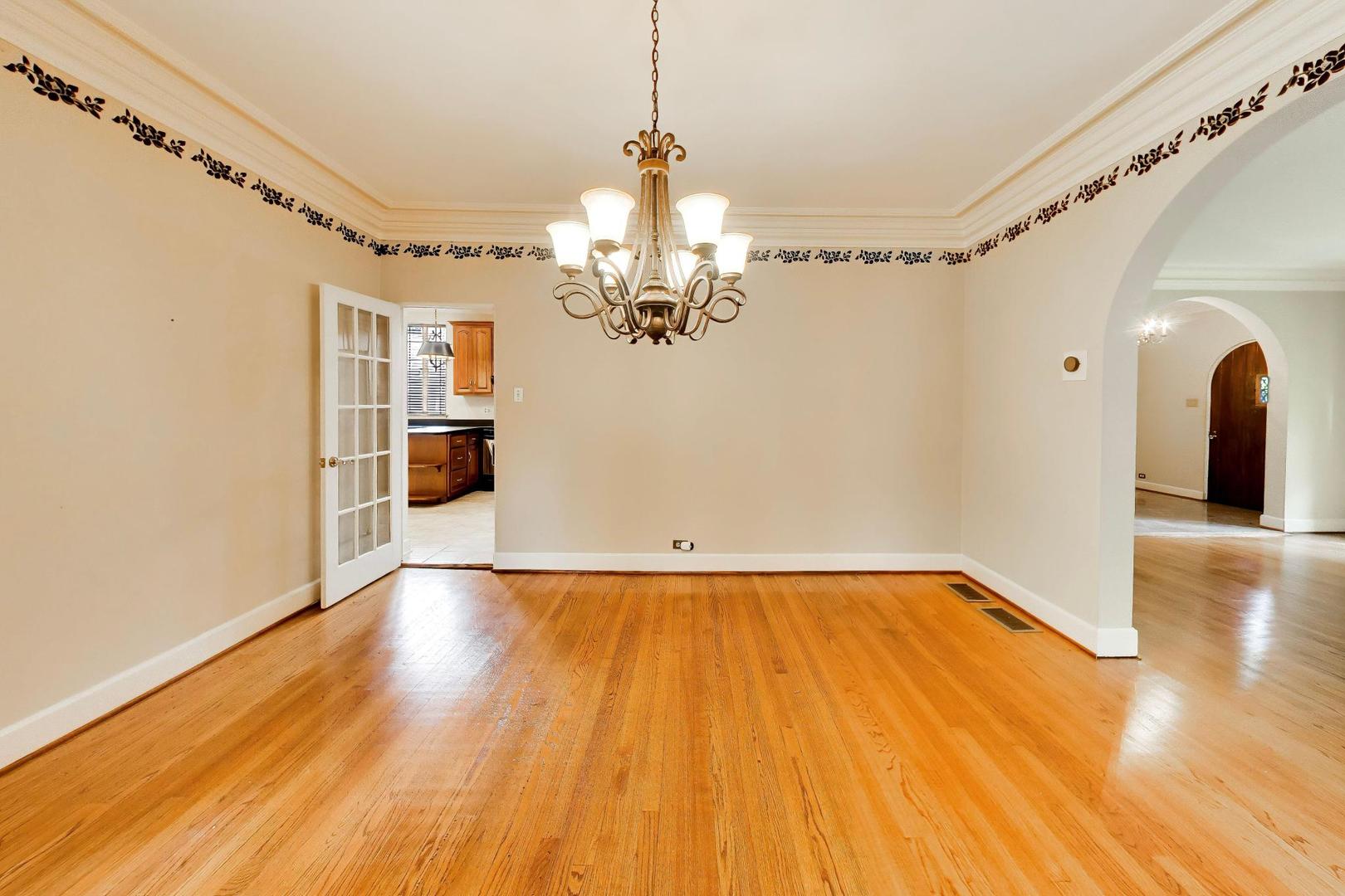 1240 William Street Property Photo 9
