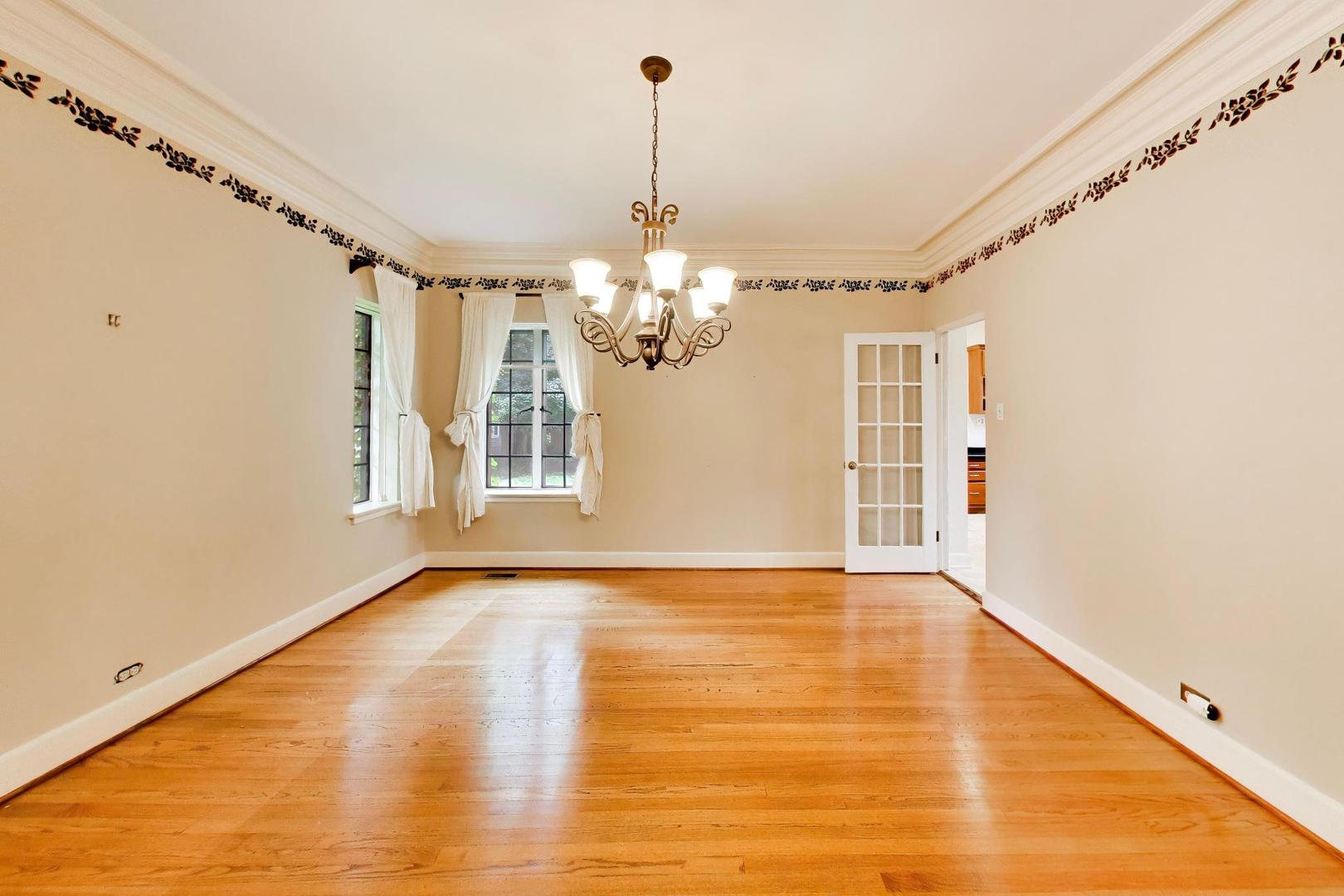 1240 William Street Property Photo 10