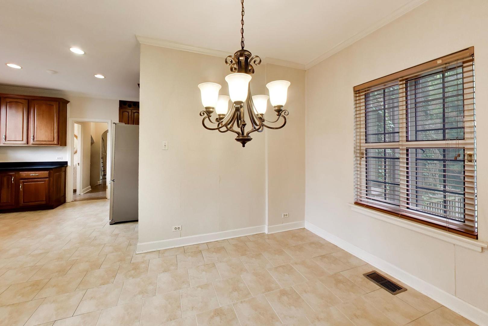 1240 William Street Property Photo 14