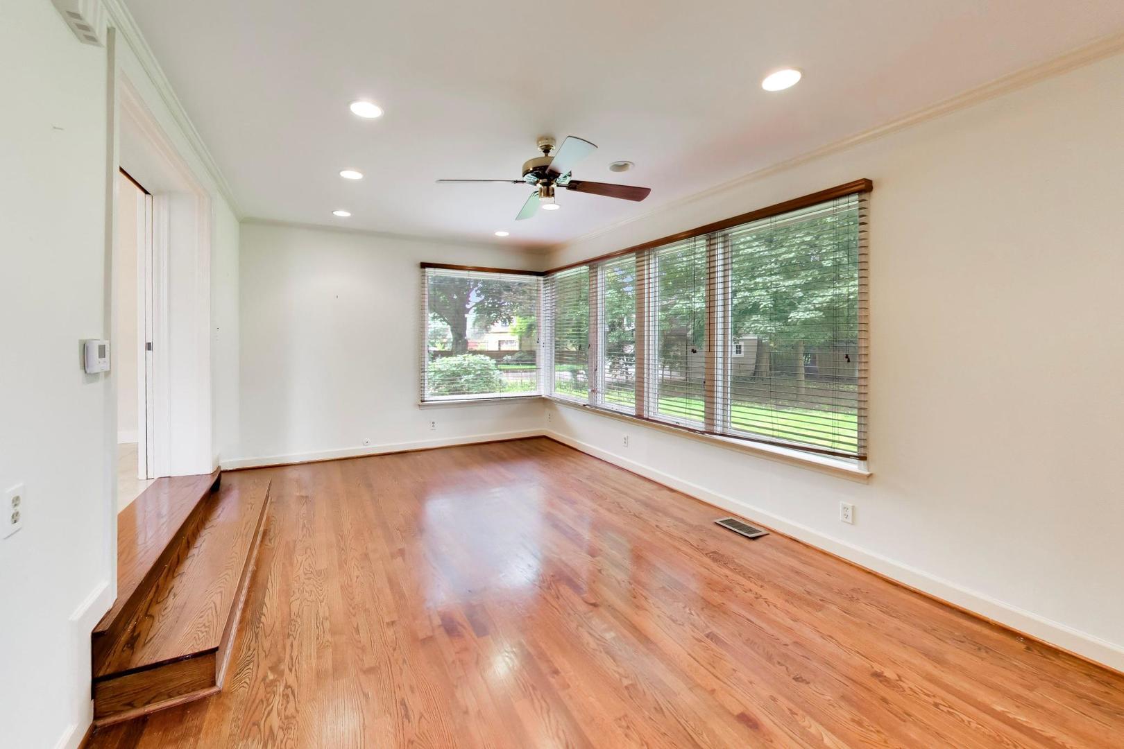1240 William Street Property Photo 16
