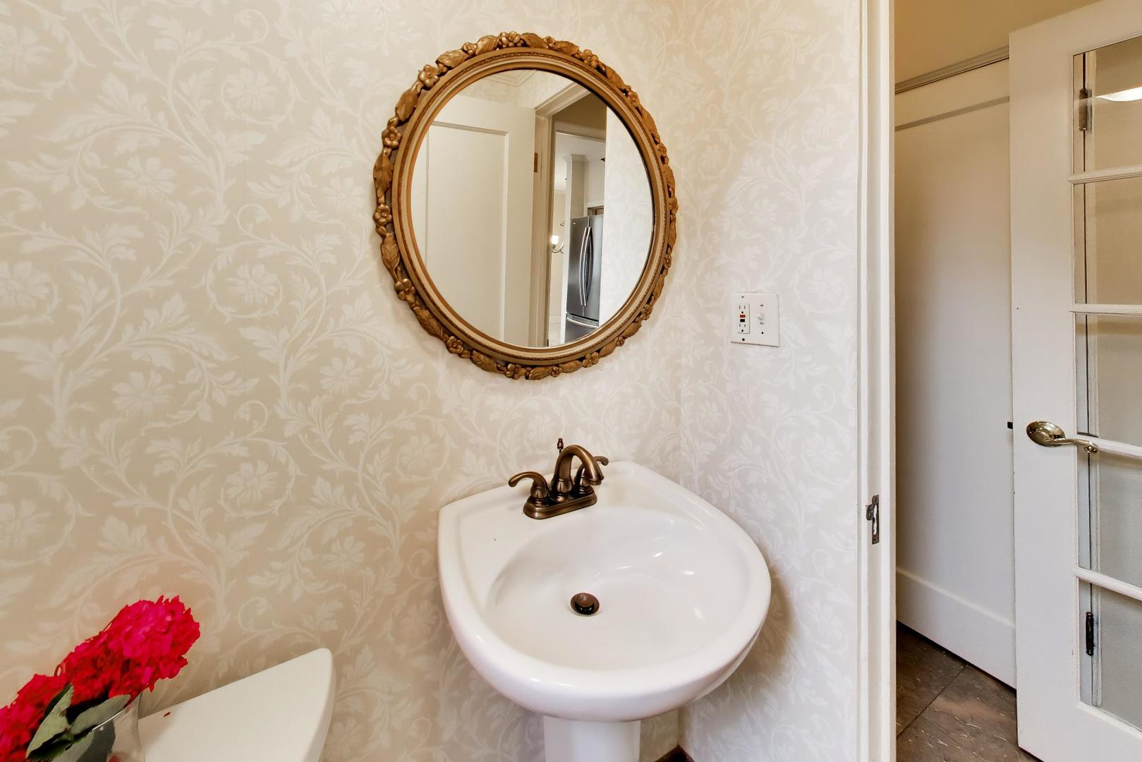 1240 William Street Property Photo 18