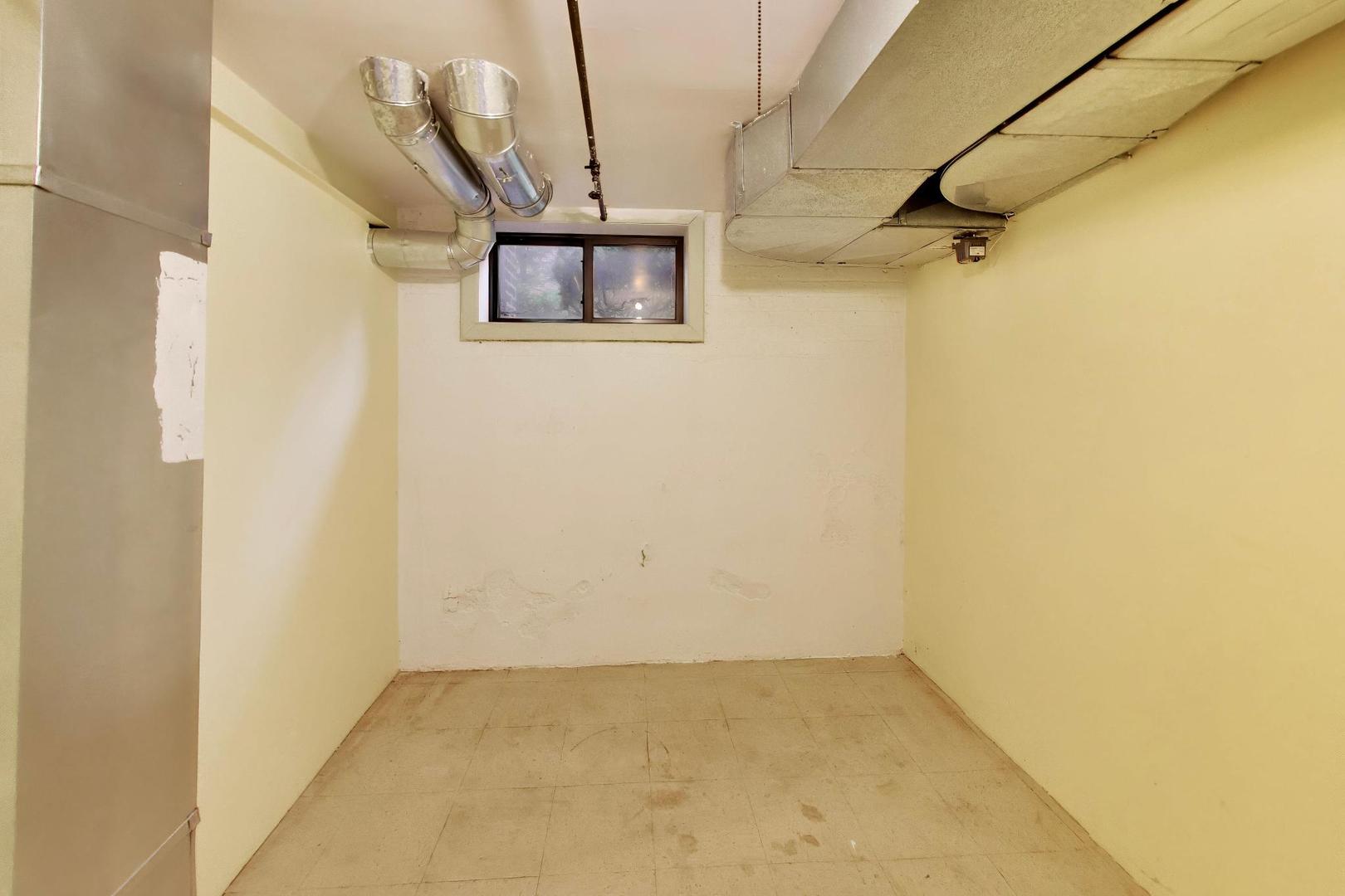 1240 William Street Property Photo 39