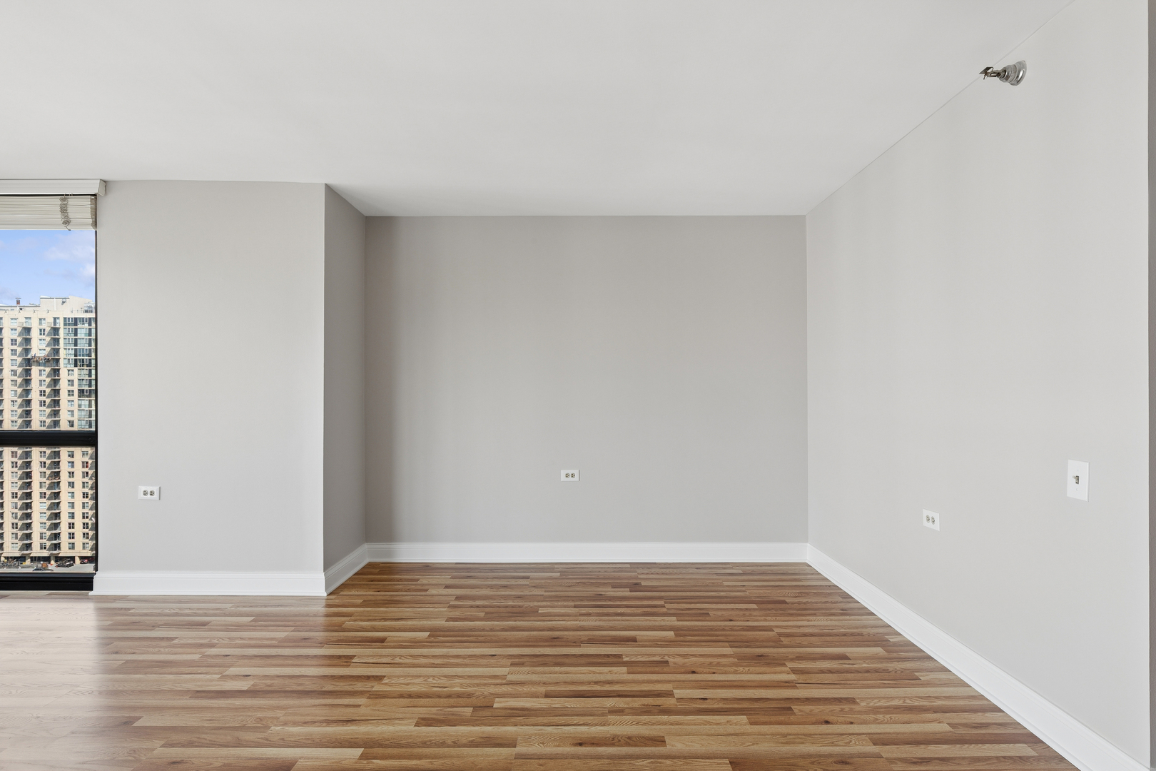 1122 N Clark Street 2102 Property Photo 13