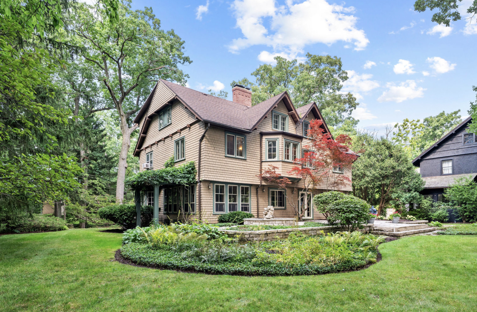 215 Prospect Avenue Property Photo 2