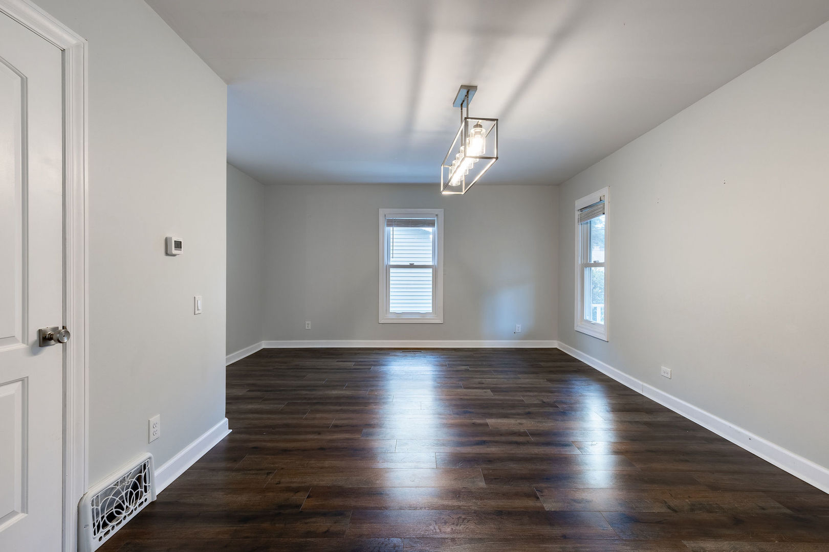 38 N Green Street Property Photo 6