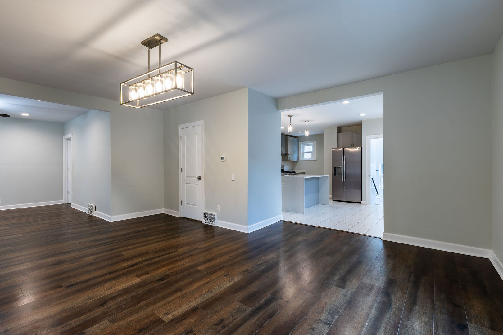 38 N Green Street Property Photo 7
