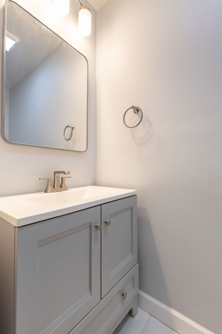 38 N Green Street Property Photo 12