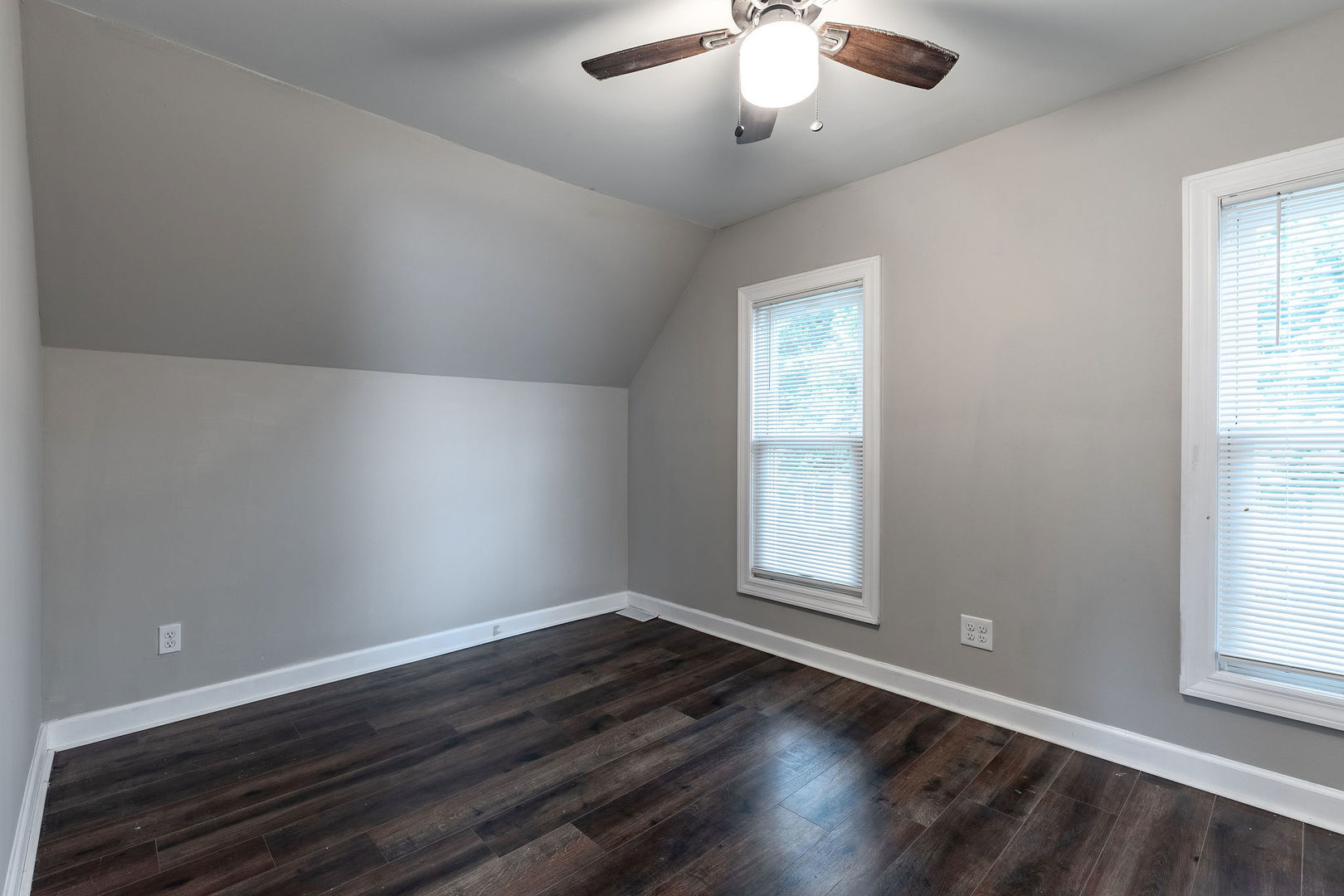38 N Green Street Property Photo 17