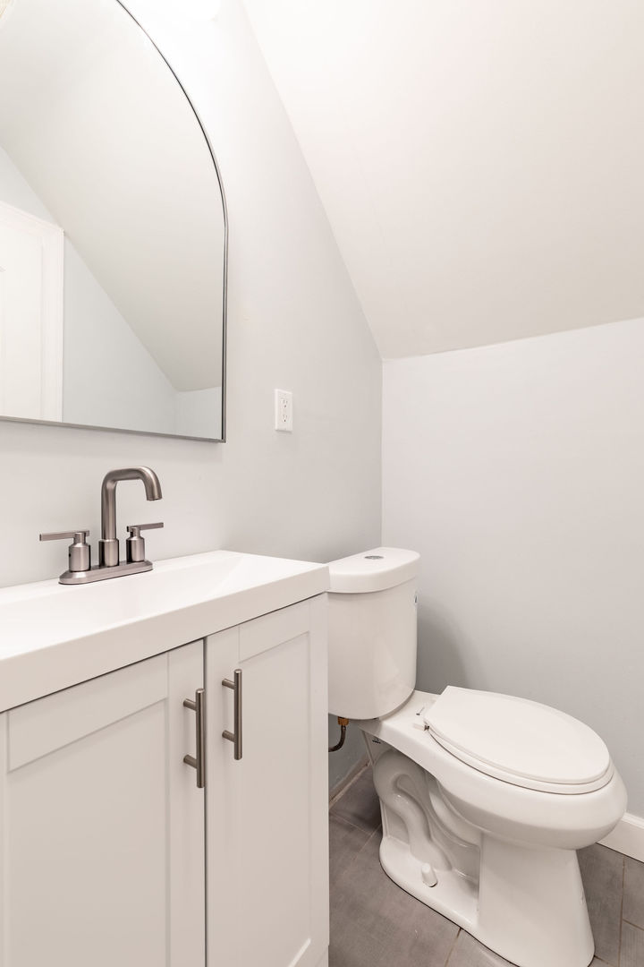 38 N Green Street Property Photo 25