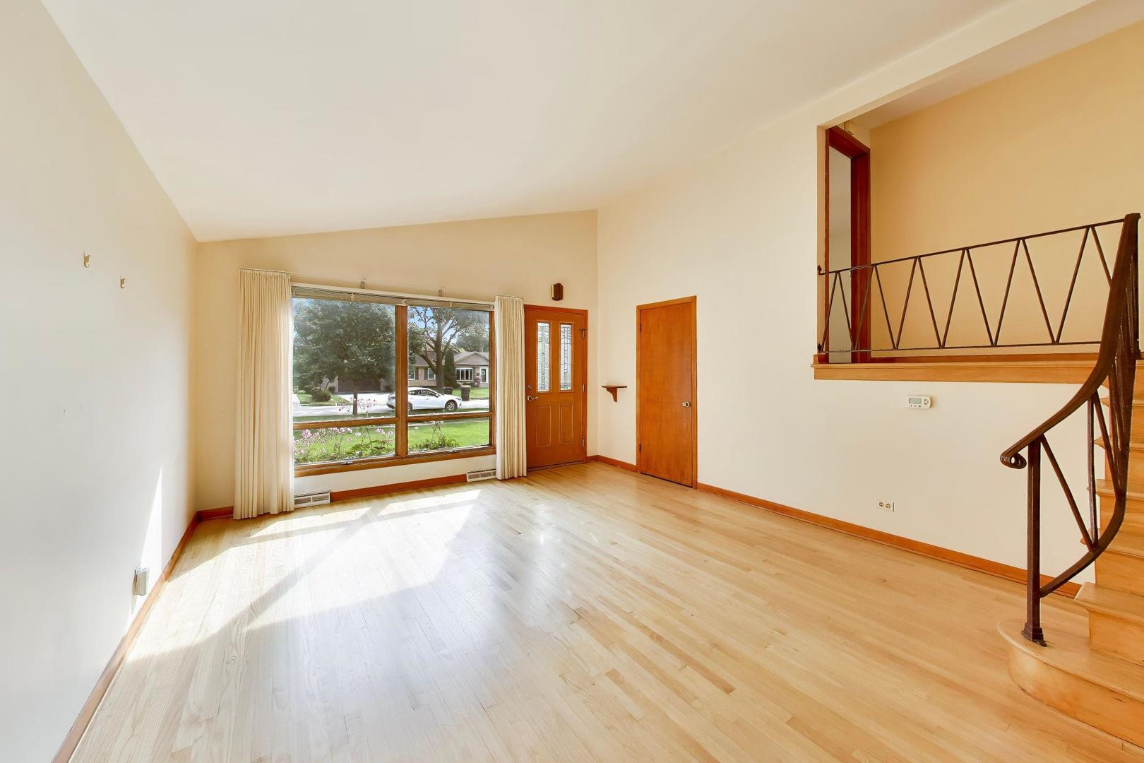 138 N Elmwood Avenue Property Photo 3