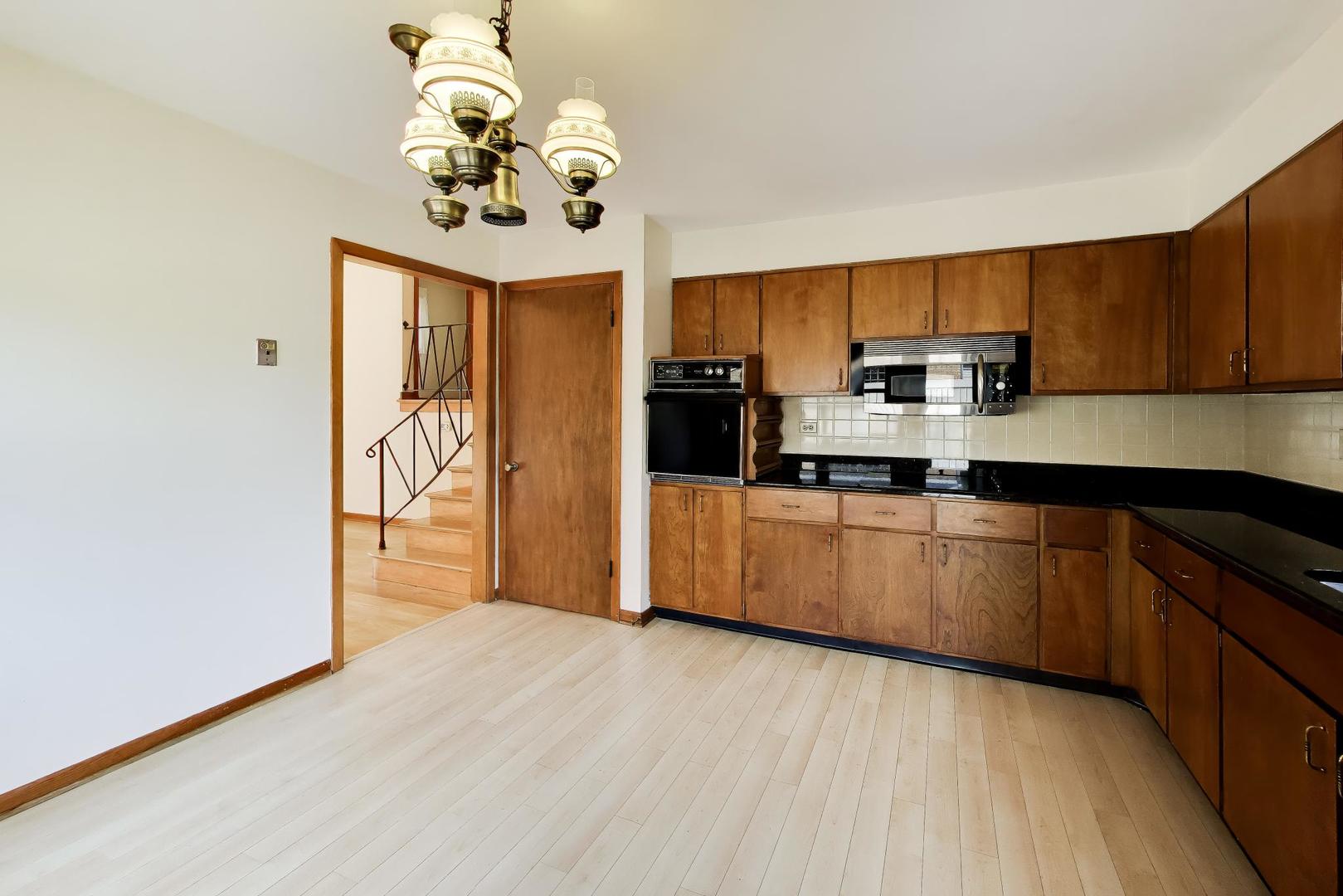 138 N Elmwood Avenue Property Photo 5