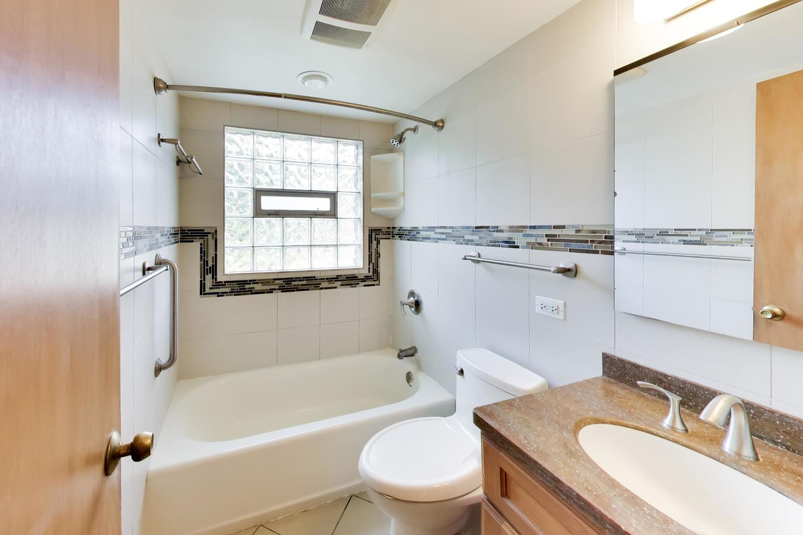 138 N Elmwood Avenue Property Photo 10