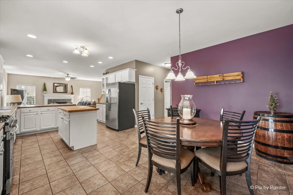 1075 Robinson Street Property Photo 21