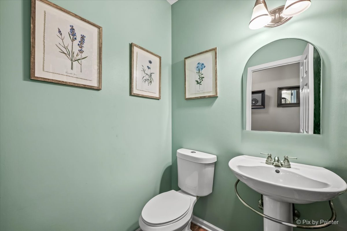 1075 Robinson Street Property Photo 24
