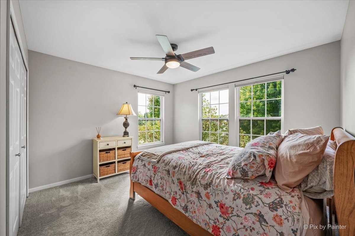 1075 Robinson Street Property Photo 33