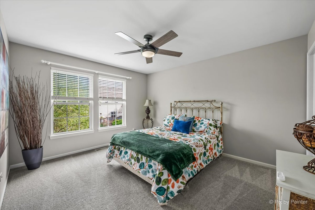1075 Robinson Street Property Photo 35