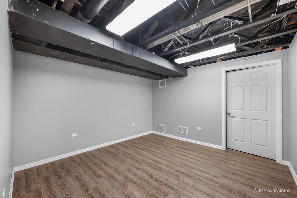 1075 Robinson Street Property Photo 42